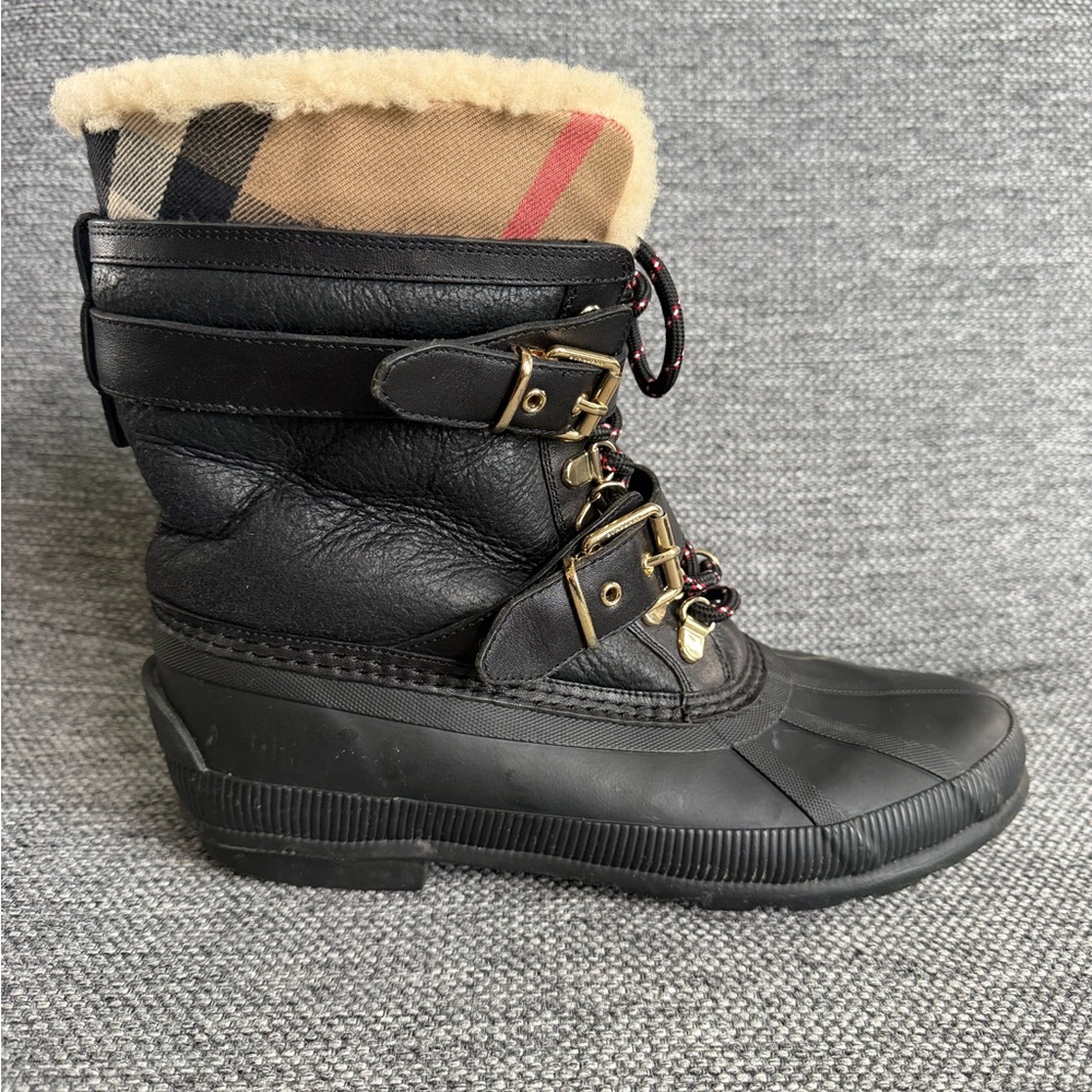 Burberry Black and Cream Shearling Boots